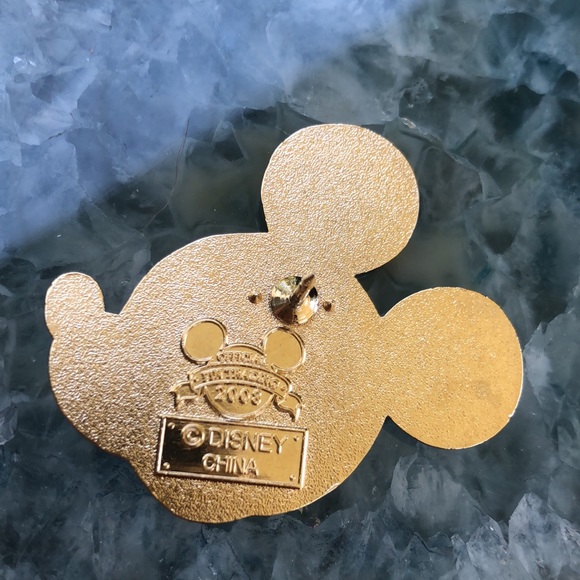 Mickey Bling Pin 2008 - Picture 4 of 7